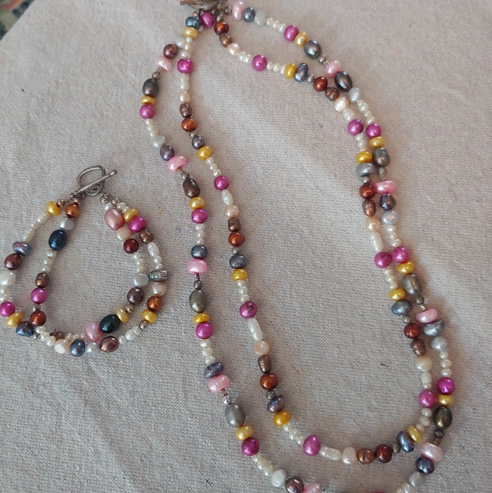 Multicolored Cultured Pearl Necklace and Bracelet